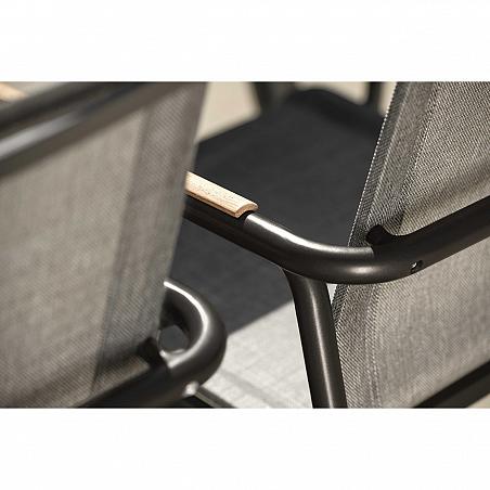 Stapelsessel Vento Aluminium schwarz matt Bezug Textilen Leinen grau/Teakarmlehnen